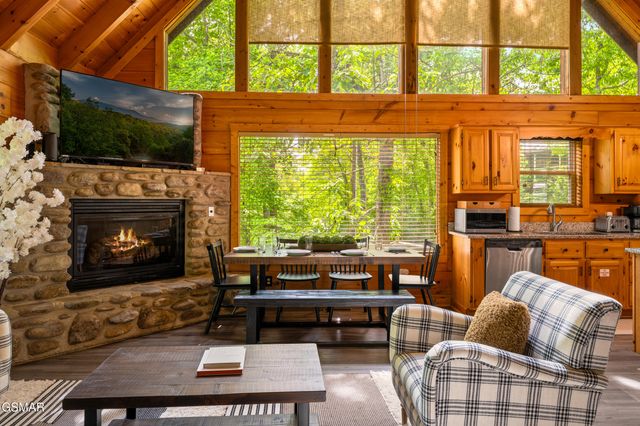 459 Ownby Circle, Gatlinburg, TN 37738