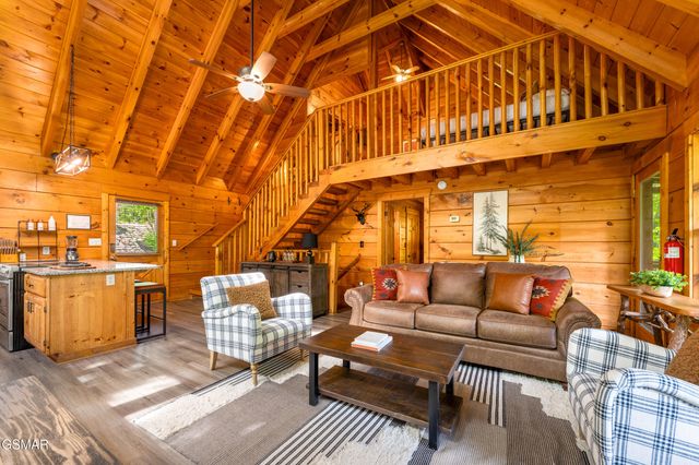 459 Ownby Circle, Gatlinburg, TN 37738