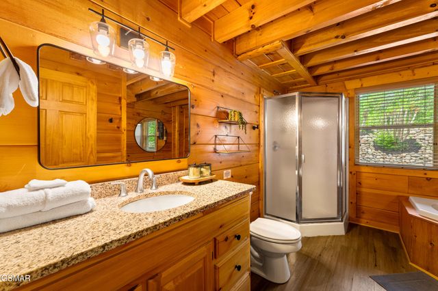 459 Ownby Circle, Gatlinburg, TN 37738
