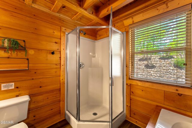 459 Ownby Circle, Gatlinburg, TN 37738