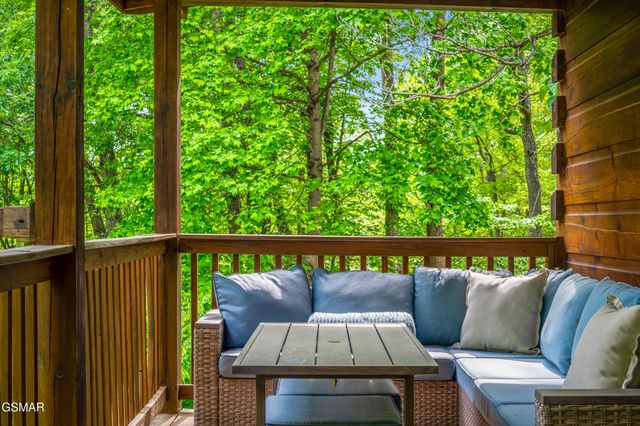 459 Ownby Circle, Gatlinburg, TN 37738