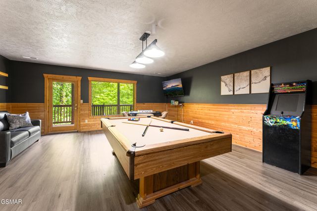 459 Ownby Circle, Gatlinburg, TN 37738
