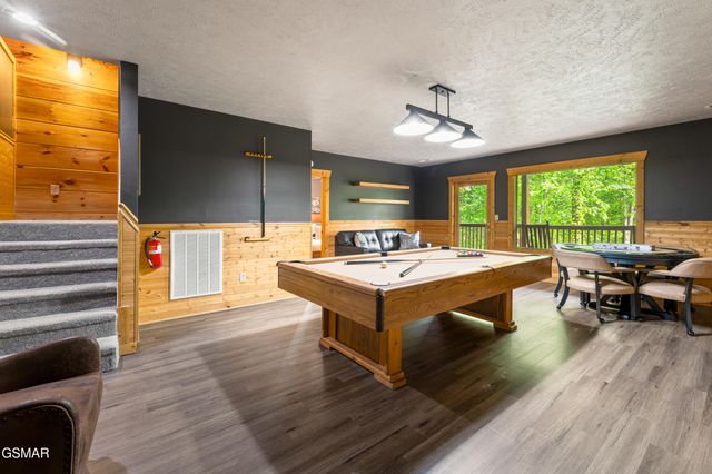 459 Ownby Circle, Gatlinburg, TN 37738