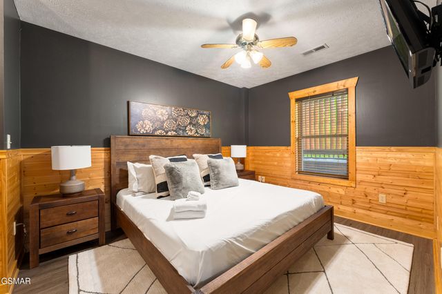 459 Ownby Circle, Gatlinburg, TN 37738