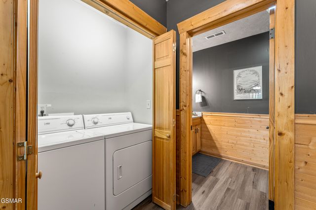 459 Ownby Circle, Gatlinburg, TN 37738