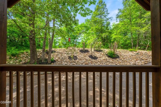 459 Ownby Circle, Gatlinburg, TN 37738