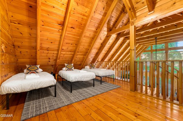 459 Ownby Circle, Gatlinburg, TN 37738