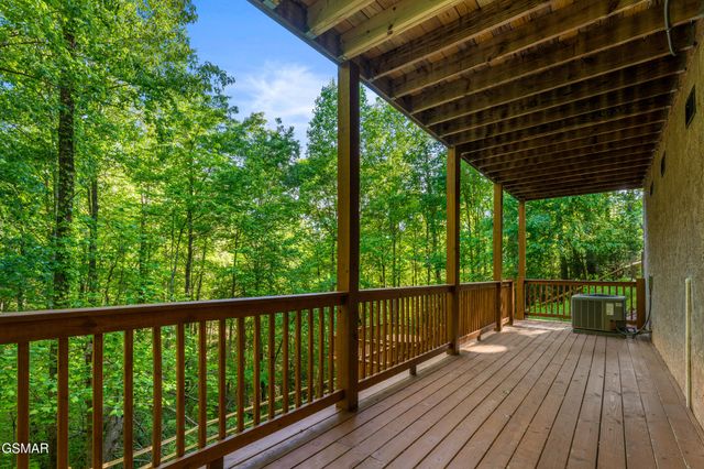 459 Ownby Circle, Gatlinburg, TN 37738