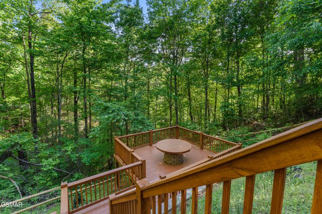459 Ownby Circle, Gatlinburg, TN 37738