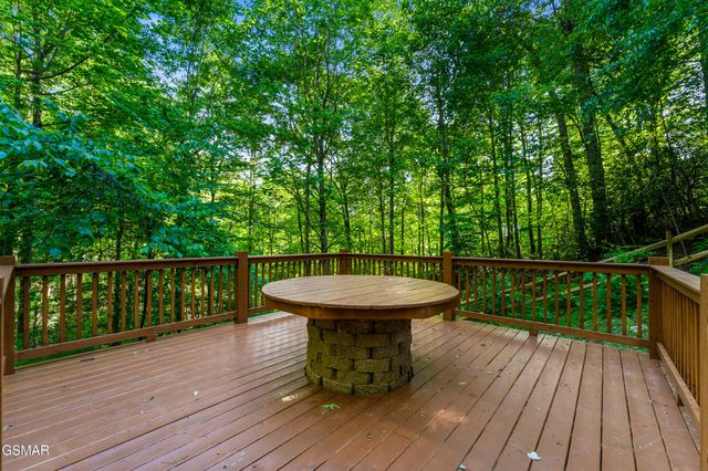 459 Ownby Circle, Gatlinburg, TN 37738