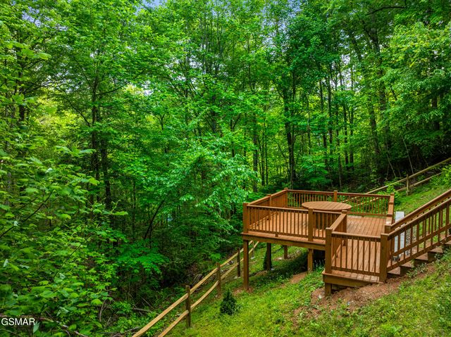 459 Ownby Circle, Gatlinburg, TN 37738