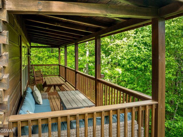 459 Ownby Circle, Gatlinburg, TN 37738