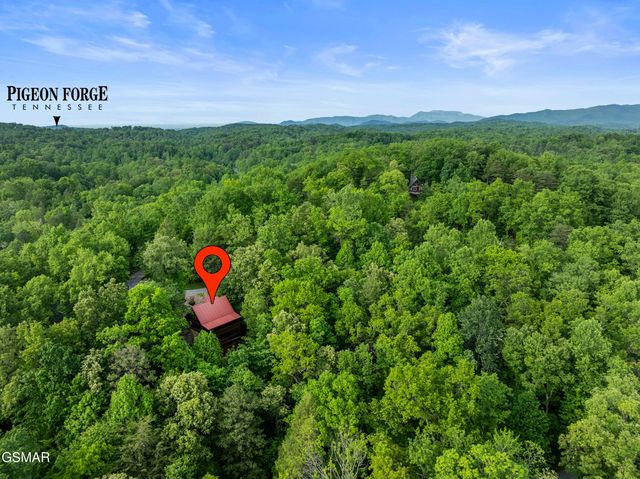 459 Ownby Circle, Gatlinburg, TN 37738