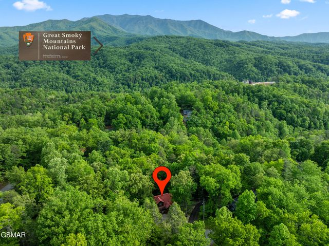 459 Ownby Circle, Gatlinburg, TN 37738