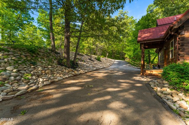 459 Ownby Circle, Gatlinburg, TN 37738