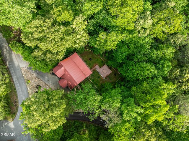 459 Ownby Circle, Gatlinburg, TN 37738