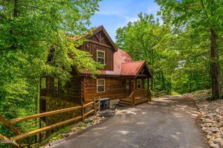 459 Ownby Circle, Gatlinburg, TN 37738