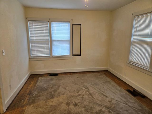 102 E Peoria Street, Paola, KS 66071