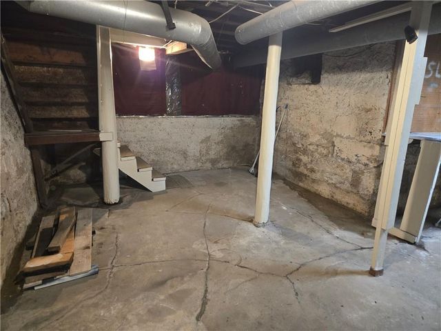 102 E Peoria Street, Paola, KS 66071