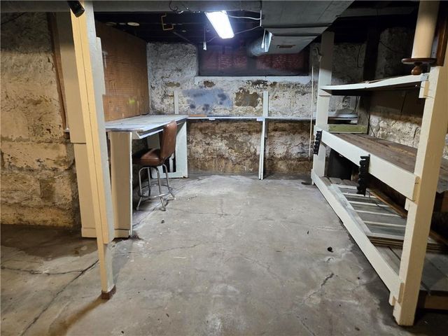 102 E Peoria Street, Paola, KS 66071