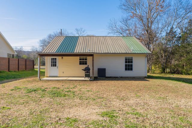 380 Walnut Avenue, Trenton, GA 30752