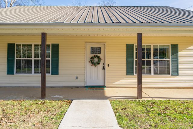 380 Walnut Avenue, Trenton, GA 30752