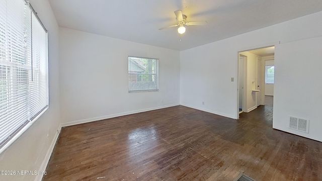 1464 HOLMESDALE Road 2, Jacksonville, FL 32207