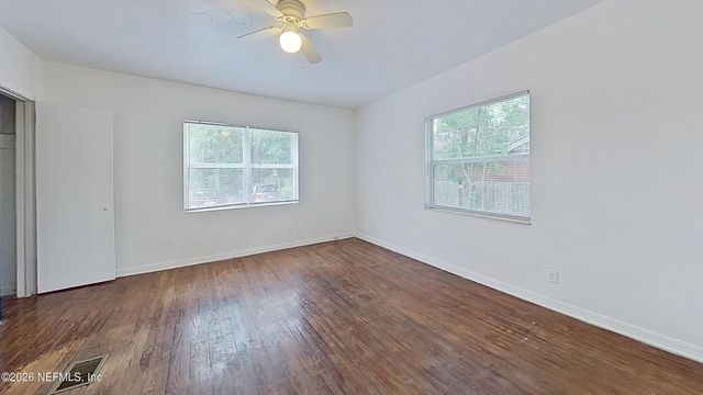 1464 HOLMESDALE Road 2, Jacksonville, FL 32207