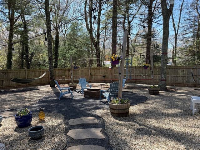 101 Brigantine Dr, Falmouth, MA 02536