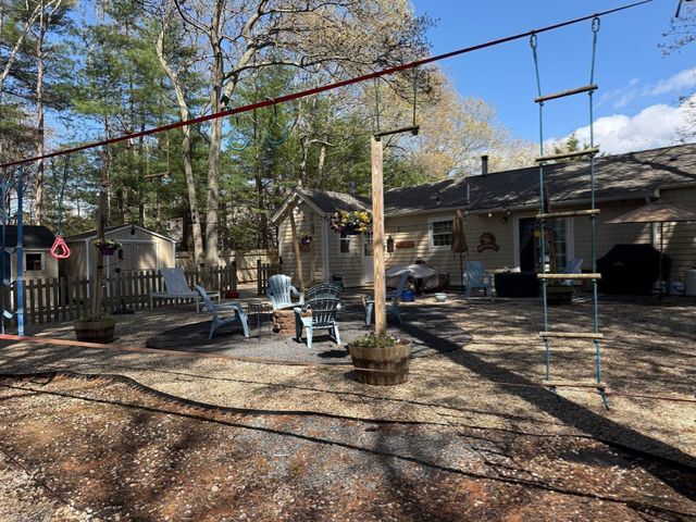 101 Brigantine Dr, Falmouth, MA 02536