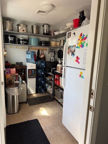 101 Brigantine Dr, Falmouth, MA 02536