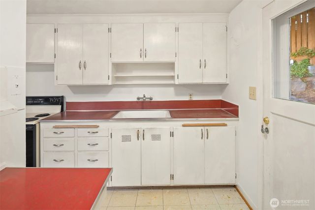 112 NW 44th Street, Seattle, WA 98107
