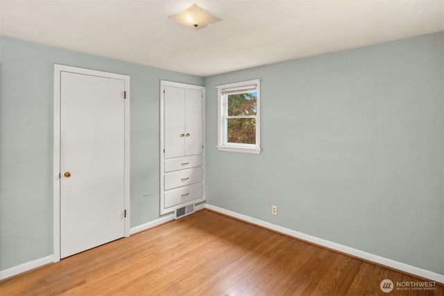 112 NW 44th Street, Seattle, WA 98107