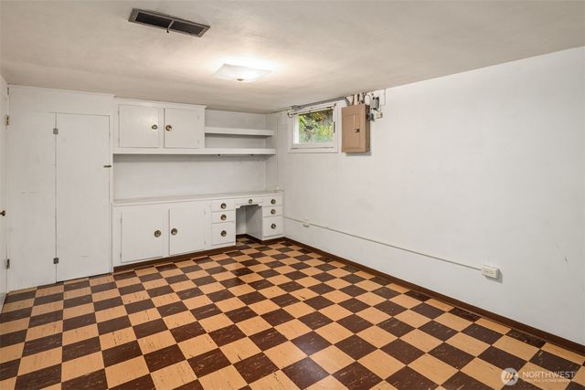 112 NW 44th Street, Seattle, WA 98107