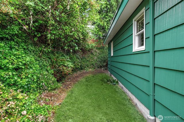 112 NW 44th Street, Seattle, WA 98107