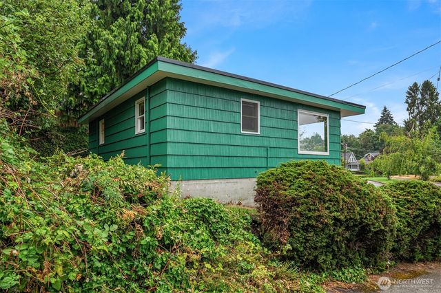 112 NW 44th Street, Seattle, WA 98107