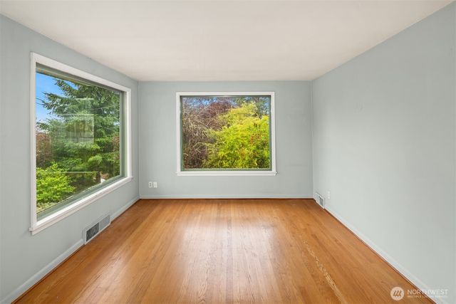112 NW 44th Street, Seattle, WA 98107
