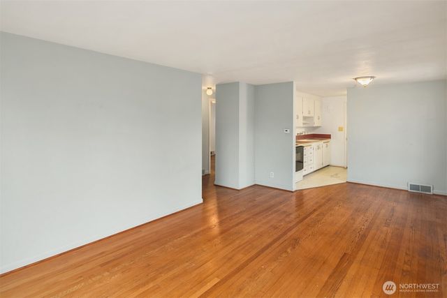 112 NW 44th Street, Seattle, WA 98107