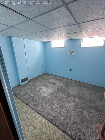 28347 Los Olas Drive, Warren, MI 48093