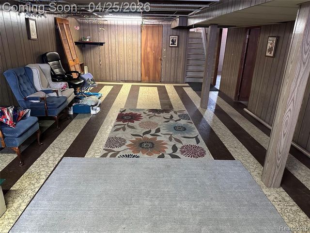 28347 Los Olas Drive, Warren, MI 48093