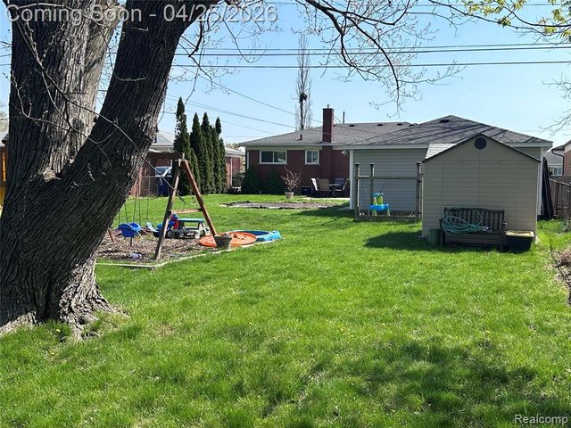 28347 Los Olas Drive, Warren, MI 48093