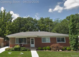 28347 Los Olas Drive, Warren, MI 48093