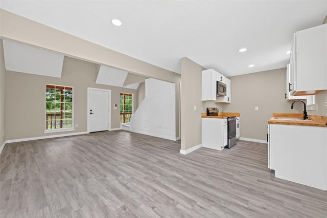 1241 Moody Road, Cleveland, TX 77328