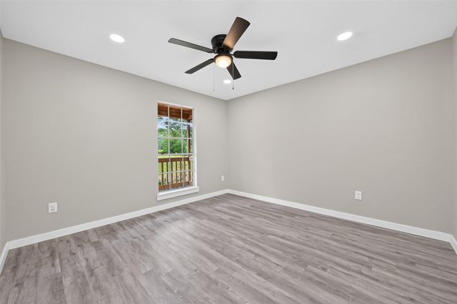 1241 Moody Road, Cleveland, TX 77328