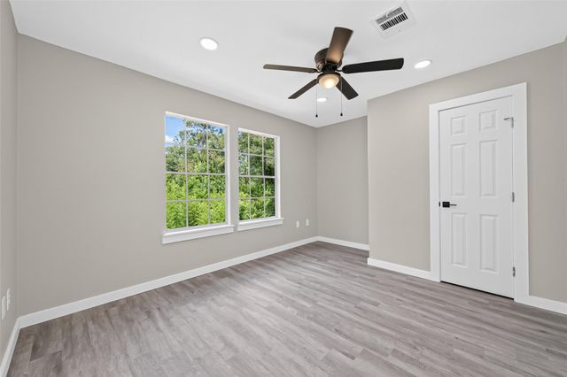 1241 Moody Road, Cleveland, TX 77328