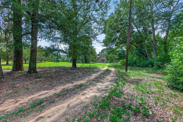 1241 Moody Road, Cleveland, TX 77328