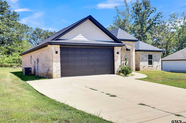 9043 E Lakeshore, Tyler, TX 75709