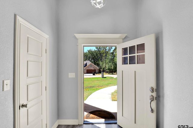 9043 E Lakeshore, Tyler, TX 75709