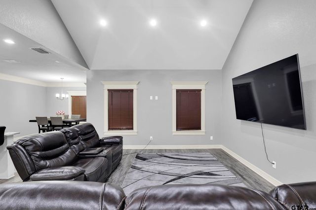 9043 E Lakeshore, Tyler, TX 75709