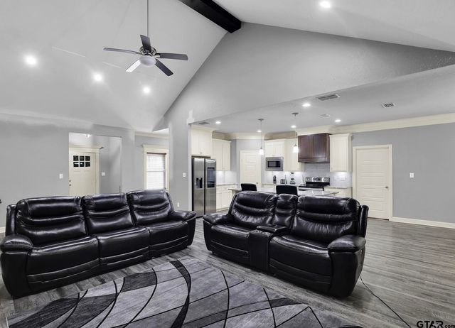 9043 E Lakeshore, Tyler, TX 75709